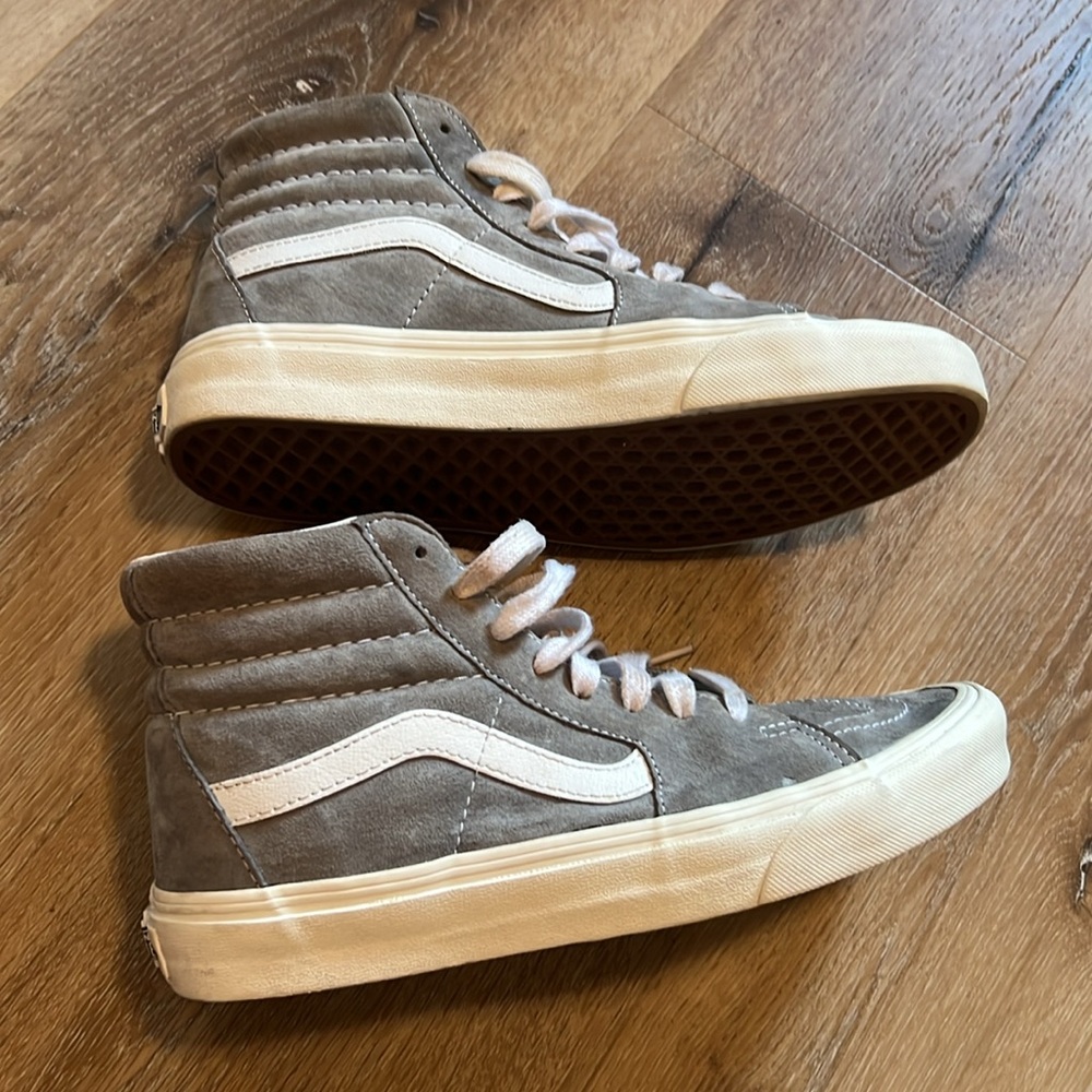 Vans Suede Grey High-Tops Women’s Size 8